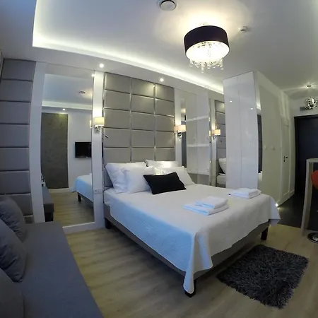 公寓 Prestige Old Town #2 *